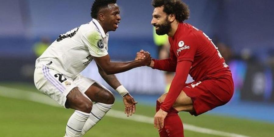 ريال مدريد يُخطط لـ"خطف" محمد صلاح قبل انتقاله للدوري السعودي