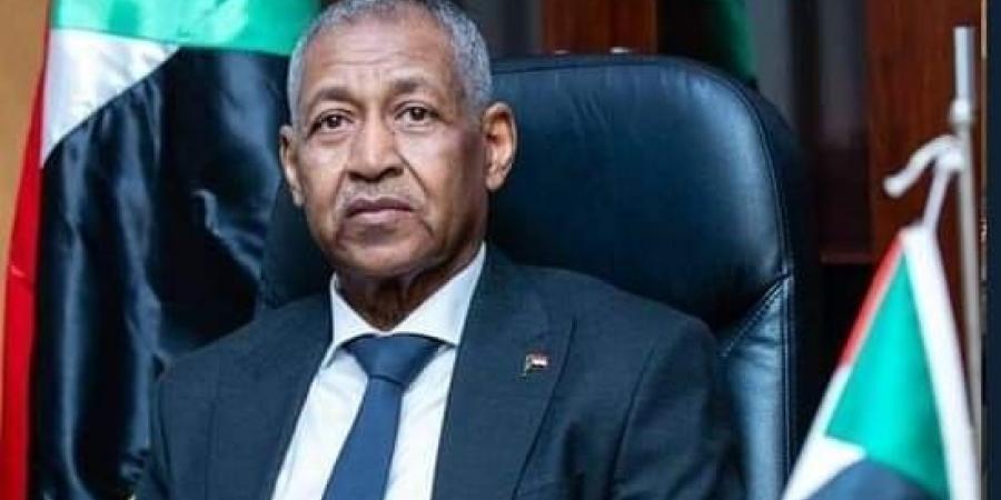  السفير السوداني بالقاهرة في حوار مفتوح بنقابة الصحفيين  - جريدة مانشيت